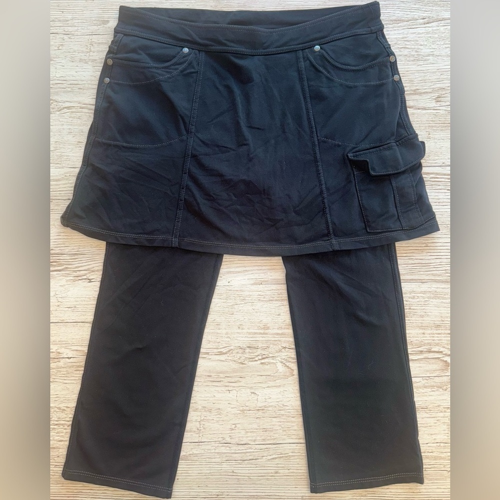 Athleta Bettona 2 in 1 Skirt Capri Legging Combo L - Picture 2 of 10